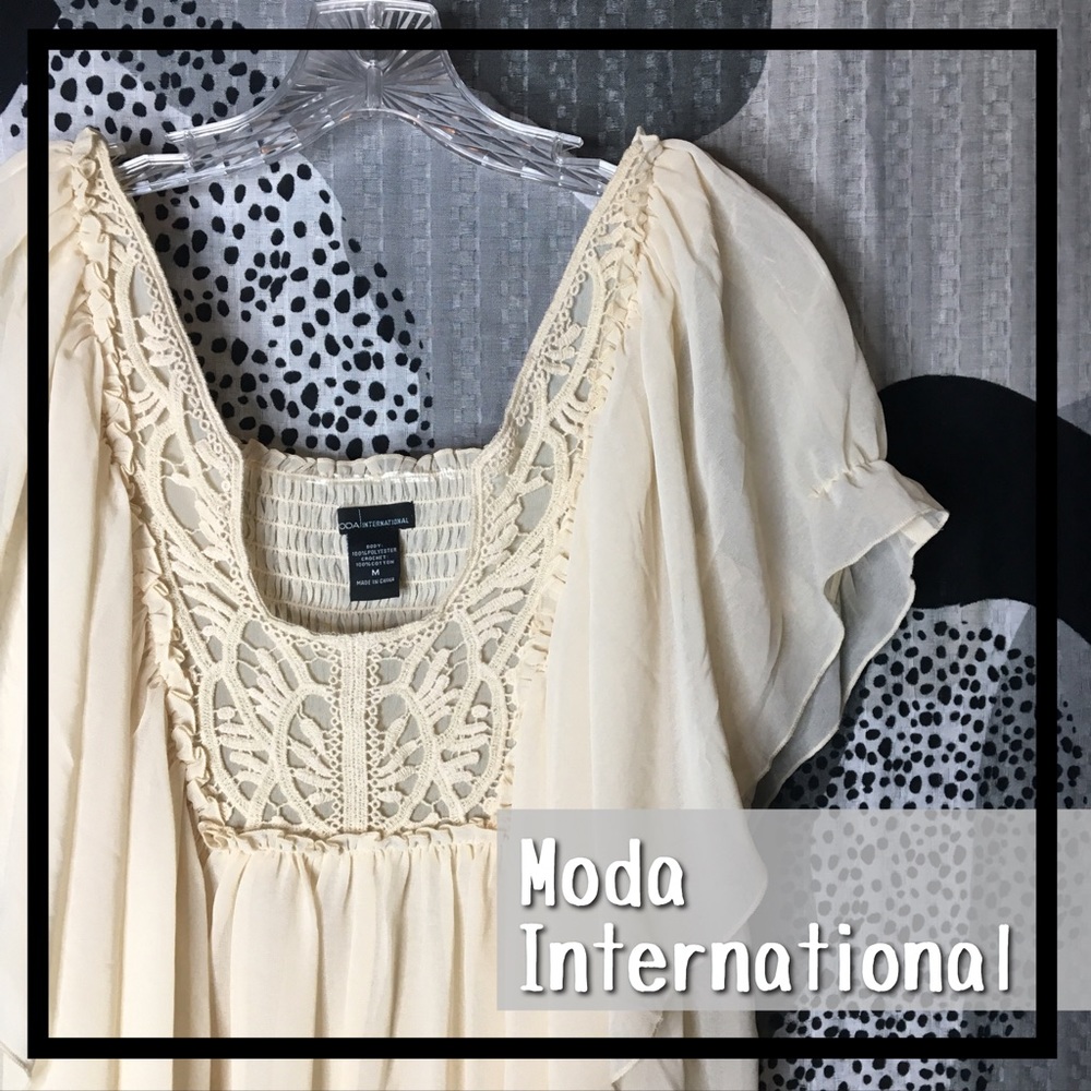 MODA INTERNATIONAL • Flowy Baby Doll Tube Top